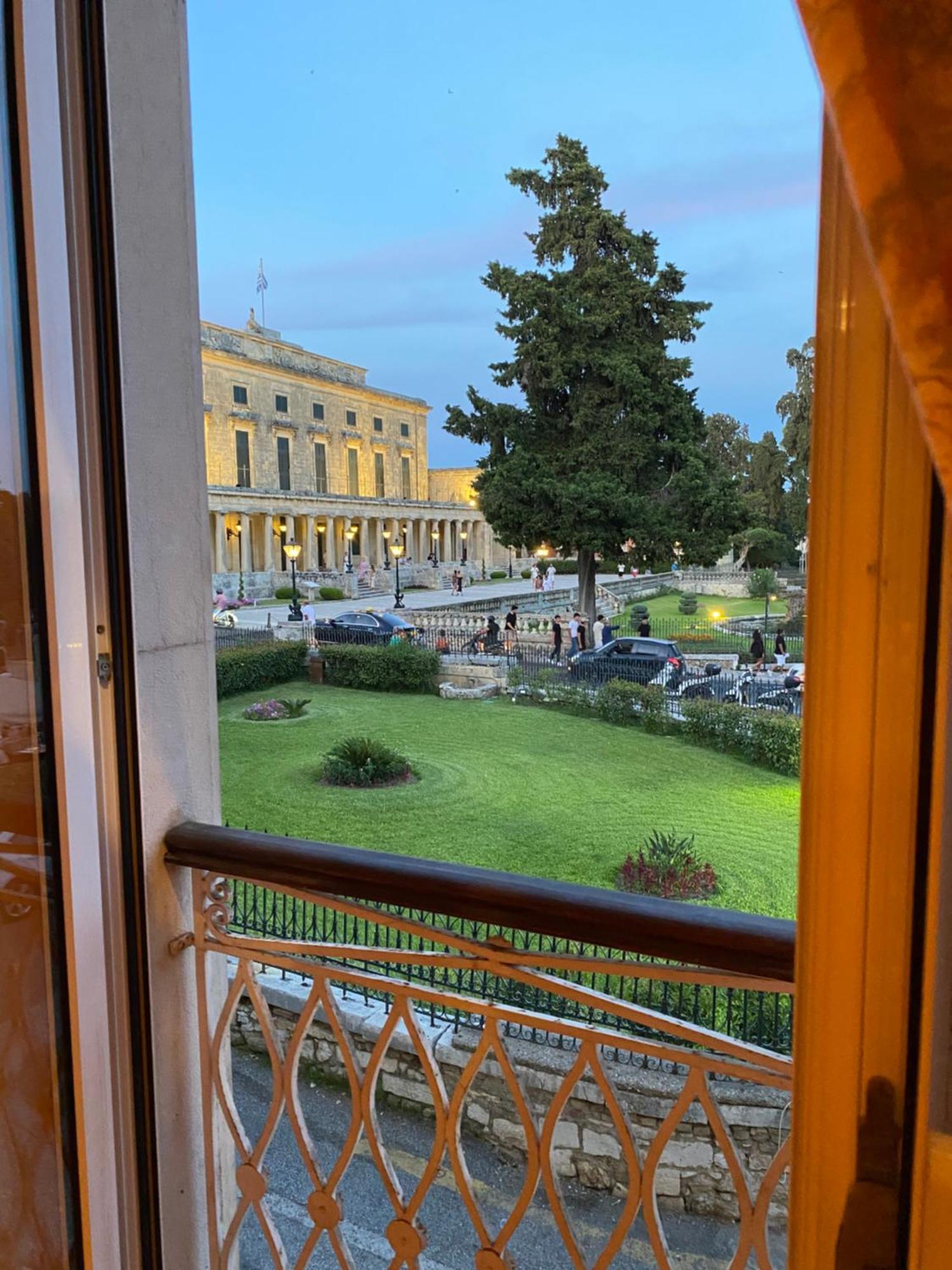 Palazzo Luxury Suite - View To Liston Square & Old Fortress Of Corfu Old Town Exteriör bild